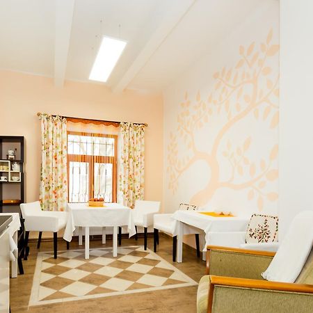 Pštrossova Vila - u klášterní zahrady Bechyně Esterno foto
