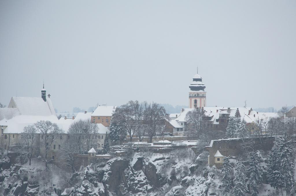 Pštrossova Vila - u klášterní zahrady Bechyně Esterno foto