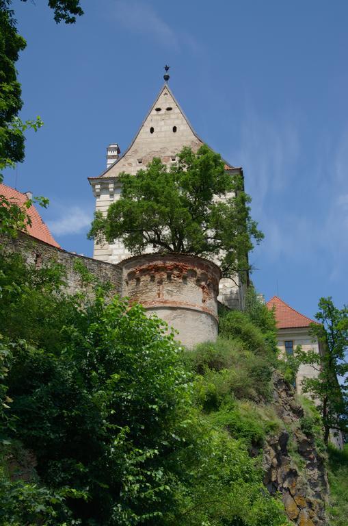Pštrossova Vila - u klášterní zahrady Bechyně Esterno foto
