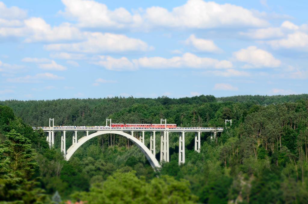 Pštrossova Vila - u klášterní zahrady Bechyně Esterno foto